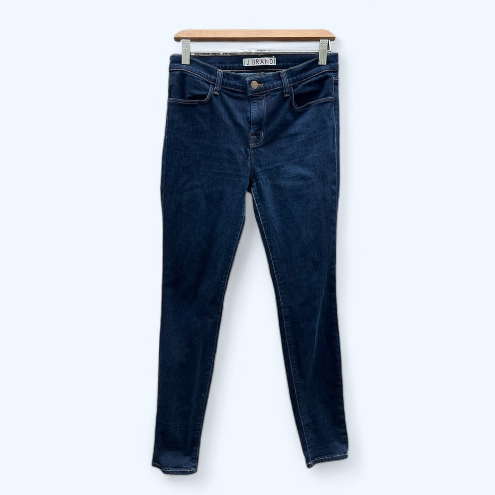 J Brand skinny jeans size 30” stretch in excellent condition.